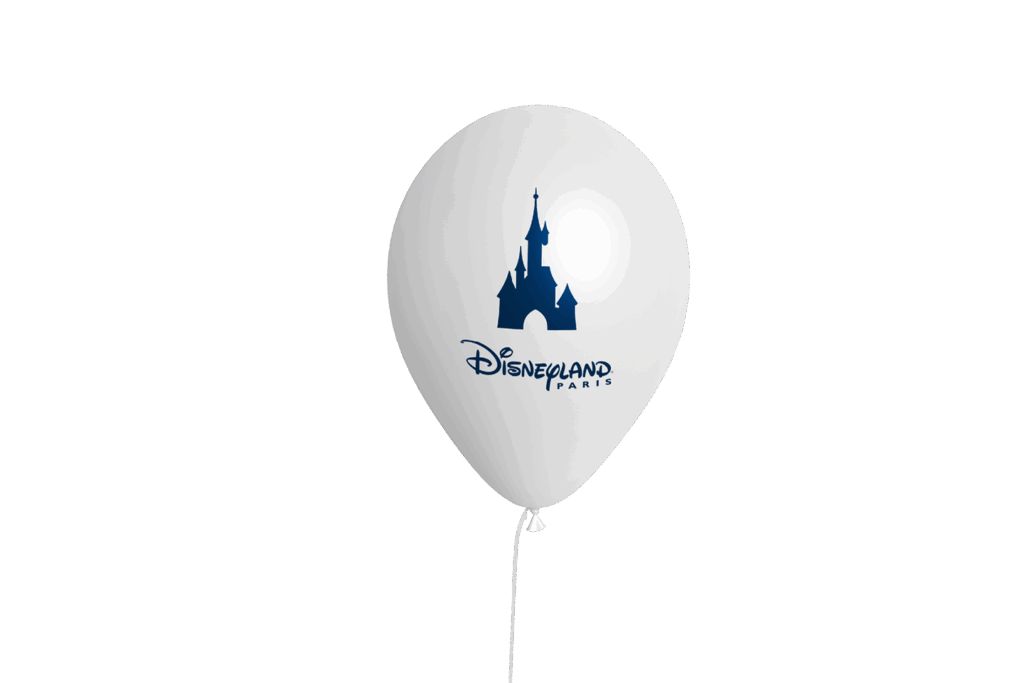 Disneyland Paris | Adesivi Riposizionabili su Van Volkswagen Combi - Abbiamo progettato e prodotto sei adesivi speculari, riposizionabili e su misura per i finestrini interni del Van. Un lavoro che ha richiesto calcoli accurati sulle dimensioni e forme dei vetri, così da garantire un’applicazione perfetta sia sul lato destro che su quello sinistro. In tempi record abbiamo sviluppato le grafiche, individuato uno stampatore affidabile, gestito la produzione e coordinato la consegna, rispettando le scadenze serrate dell’attivazione marketing.