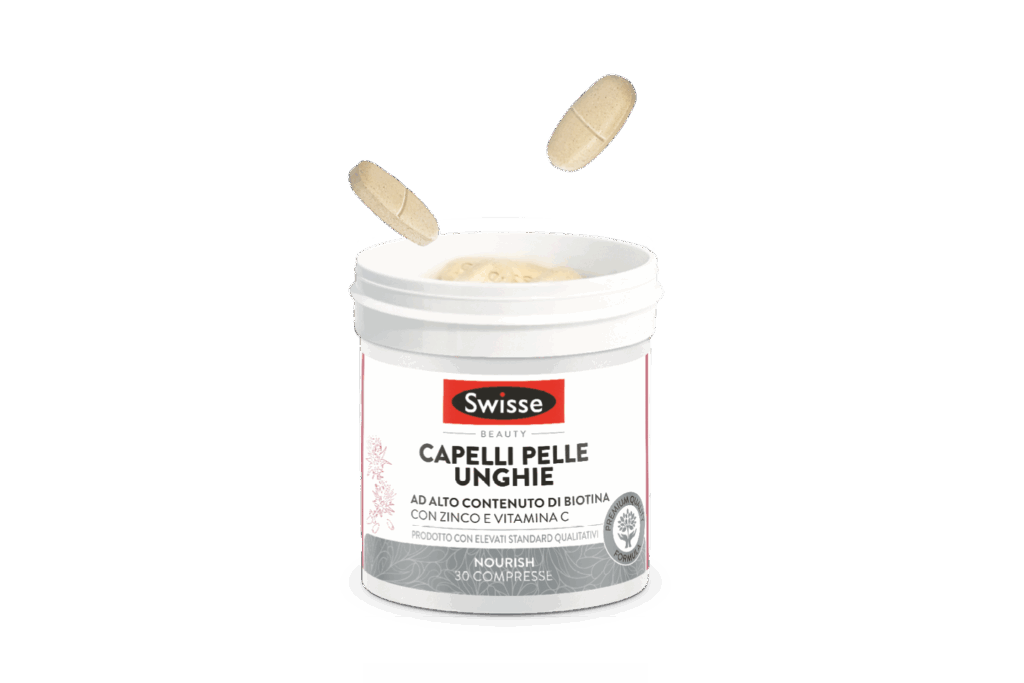 Swisse | Expo Linea Professional - Abbiamo progettato e realizzato un espositore da terra a quattro ripiani, curando sia la grafica e la cartotecnica. Il design mette in primo piano gli ingredienti naturali dei prodotti – frutti, foglie, agrumi – rappresentati come se “esplodessero” letteralmente sulla superficie dell’expo. Questo approccio visivo dinamico richiama immediatamente l’energia e la vitalità degli integratori: multivitaminici e magnesio e potassio. Il contrasto tra il fondo nero e i colori brillanti degli ingredienti rende il materiale di grande impatto all’interno del punto vendita.